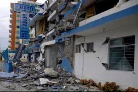 Reportan daños y derrumbe en carretera de epicentro de sismo