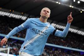 Erling Haaland marcó dos goles en el Etihad Stadium, pieza clave en la goleada del City sobre el United en el Derby de Manchester.