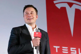 La fortuna de Elon Musk recibió un gran golpe en la jornada después de que el precio de las acciones de su titán de vehículos eléctricos Tesla sufriera su mayor caída en tres