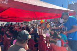 Familias del Quinto Sector participaron en la tradicional posada organizada por ciudadanos voluntarios.