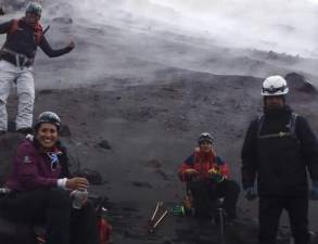 Diana Gabriela, de 22 años, murió al caer tras resultar lesionada por material incandescente del volcán.