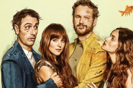 Amores compartidos es simplemente divertida, de un modo que tiene más que ver con la forma y con la lectura irónica.