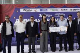 El docente de la Facultad de Ingeniería Civil de la UAdeC, Rogelio Perales Puente, recibió el tercer lugar del Premio Estatal de Contraloría Social 2026.