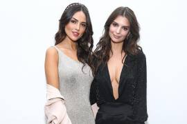 Eiza y Ratajkowski juntan sus bellezas