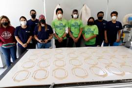 Coronavirus: Lasallistas van por 200 mil caretas para Coahuila