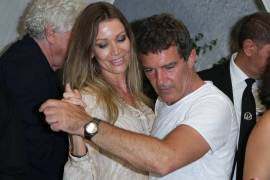 Antonio Banderas y Nicole Kimpel bailan al ritmo de ‘Despacito’