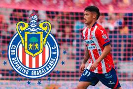 Eduardo Águila es uno de los jugadores que el Guadalajara ha estado pretendiendo y vuelve a la carga.