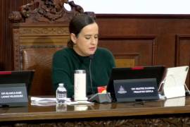 La diputada Beatriz Eugenia Fraustro Dávila durante su intervención en la sesión del Congreso del Estado sobre la actualización de la legislación notarial.