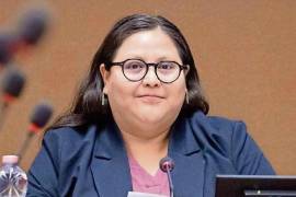 La dependencia negó acompañantes, pero en dos viajes se facturó más de una habitación.