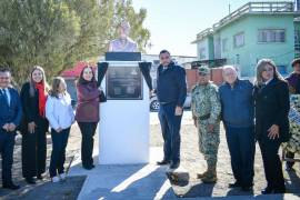 El alcalde Carlos Villarreal encabezó los actos conmemorativos junto a regidores y el comandante del 105 Batallón de Infantería.