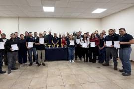 Los 16 colaboradores de Tupy recibieron su certificación como instructores CONOCER. FOTOS: CORTESÍA