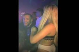 Graban a Conor McGregor en noche loca de bailarinas, alcohol y fajos de dinero