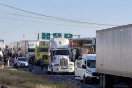 Bloqueo en la carretera federal 45 que va de Guanajuato a Irapuato.