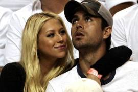 Enrique Iglesias y Anna Kournikova publican las primeras fotos de sus gemelos