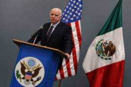 Inquebrantable la relación entre México y Estados Unidos: John McCain