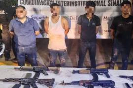 Durante las acciones también se aseguraron motocicletas, cargadores, uniformes tácticos y cartuchos útiles de distintos calibres.