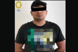 Autoridades encontraron a un grupo de vecinos que mantenía sometido al presunto responsable.