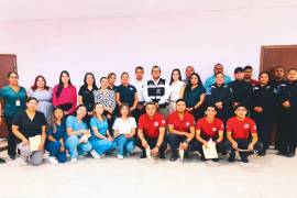 Personal de distintas dependencias municipales recibió capacitación sobre el protocolo Código 100 para atender emergencias relacionadas con la salud mental.