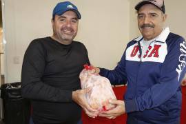 Consiguen la cena navideña en el San Isidro