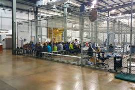 EU solo ha reunido 450 niños migrantes con sus padres 6 días antes de plazo