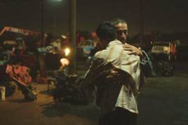 Mexicano David Pablos gana Mejor Película en el Festival de Cine de Venecia por ‘En el camino’