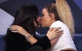 Niurka besa en la boca a Yolanda Andrade por 'sus amores del pasado'