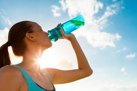Roberto Bellock recomendó mantener una hidratación constante para reducir el riesgo de golpes de calor durante la temporada de altas temperaturas.