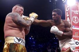 Fracasa Andy Ruiz y Anthony Joshua retiene los campeonatos de peso completo