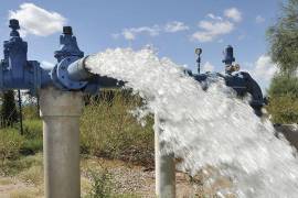 Aguas de Saltillo asegura la mayoría de las ocasiones, los usuarios no recientes estas reparaciones en el suministro de agua.