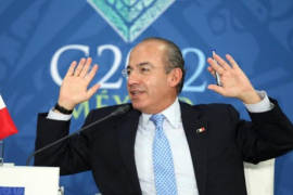 'Me hacen los mandados', responde Felipe Calderón a acusaciones