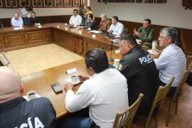 El alcalde José María Fraustro Siller encabezó la reunión de seguridad, en la que participaron la Sedena, Guardia Nacional y Marina Armada de México, entre otros.