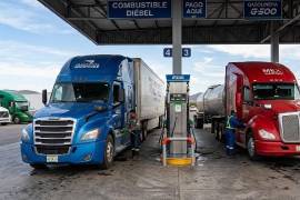 La cámara instó a las autoridades federales, la Secretaría de Energía (Sener) y Petróleos Mexicanos (Pemex) a blindar las cadenas de distribución nacional para evitar cualquier escenario de desabasto.