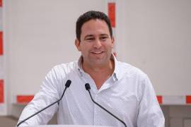 El alcalde de Saltillo, Javier Díaz González, anunció que las nuevas rutas troncales del transporte público entrarán en operación el 1 de octubre.