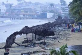 Eran las 11 de la noche del 24 de octubre de 2023, el huracán Otis, categoría 5, está entrando a Acapulco.