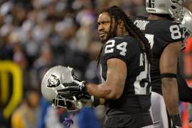 Marshawn Lynch está en la lista de reservas y no jugará con los Raiders