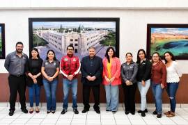 Durante el encuentro, se subrayó la necesidad de fortalecer la vinculación entre instituciones educativas y empresas para impulsar el desarrollo profesional.