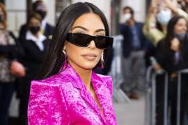 En una declaración personal, incluida en los documentos que presentó el miércoles, Kardashian dijo que si un juez los declara divorciados esto podría ayudar para que siguieran adelante.