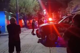 Una mujer policía fue agredida con un arma blanca durante el enfrentamiento registrado al poniente de Saltillo.