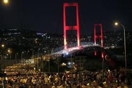EU urge a Turquía a que investigue a los golpistas bajo el debido proceso