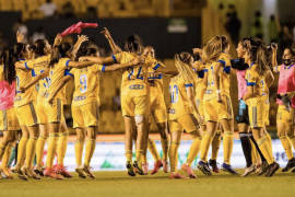 ¡Consiguen el bicampeonato con goleada! Tigres femenil se corona en el Guard1anes 2021 ante Chivas