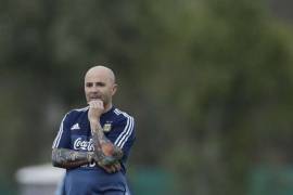 Denuncian supuestas técnicas de espionaje de Sampaoli