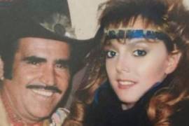 La vedette seguró que si ella compartió las fotografías a lado de Vicente es por que el recién fallecido cantante es parte de su vida y de su historia. foto: MERLE URIBE