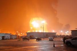 Petróleos Mexicanos (PEMEX) confirmó que cinco personas perdieron la vida en el incendio ocurrido al exterior de la Refinería Olmeca, en Dos Bocas, Tabasco.