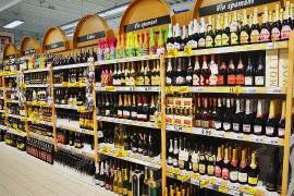 Destaca Saracho que entre el Gobierno del Estado, Gobierno Federal, el Ejército y el Gobierno Municipal trabajan para combatir la venta clandestina | Foto: Especial