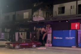 El departamento donde se originó la explosión muestra daños severos en paredes y ventanas.
