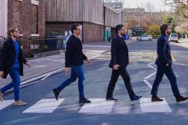 ¿Reviven los Beatles? Pirlo y sus amigos recrean foto de Abbey Road