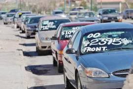 ‘Chuecos’. En Coahuila circulan por lo menos 110 mil vehículos de procedencia extranjera introducidos ilegalmente al país.