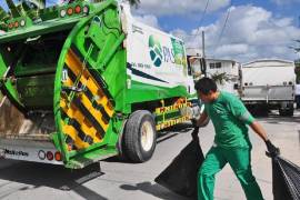 Dilema. El Ayuntamiento de Ciudad Acuña busca que una nueva empresa recolecta la basura de las calles.