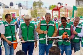 El alcalde Tomás Gutiérrez Merino encabezó el arranque del programa “Todos chambeando” en Parajes de Los Pinos.