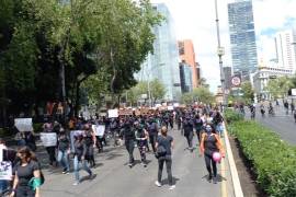 Mujeres marchan en CDMX para exigir justicia por feminicidios en QRoo